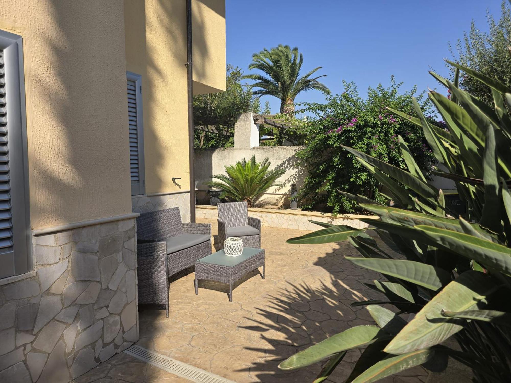 Villa Meri Torre Lapillo Exteriör bild